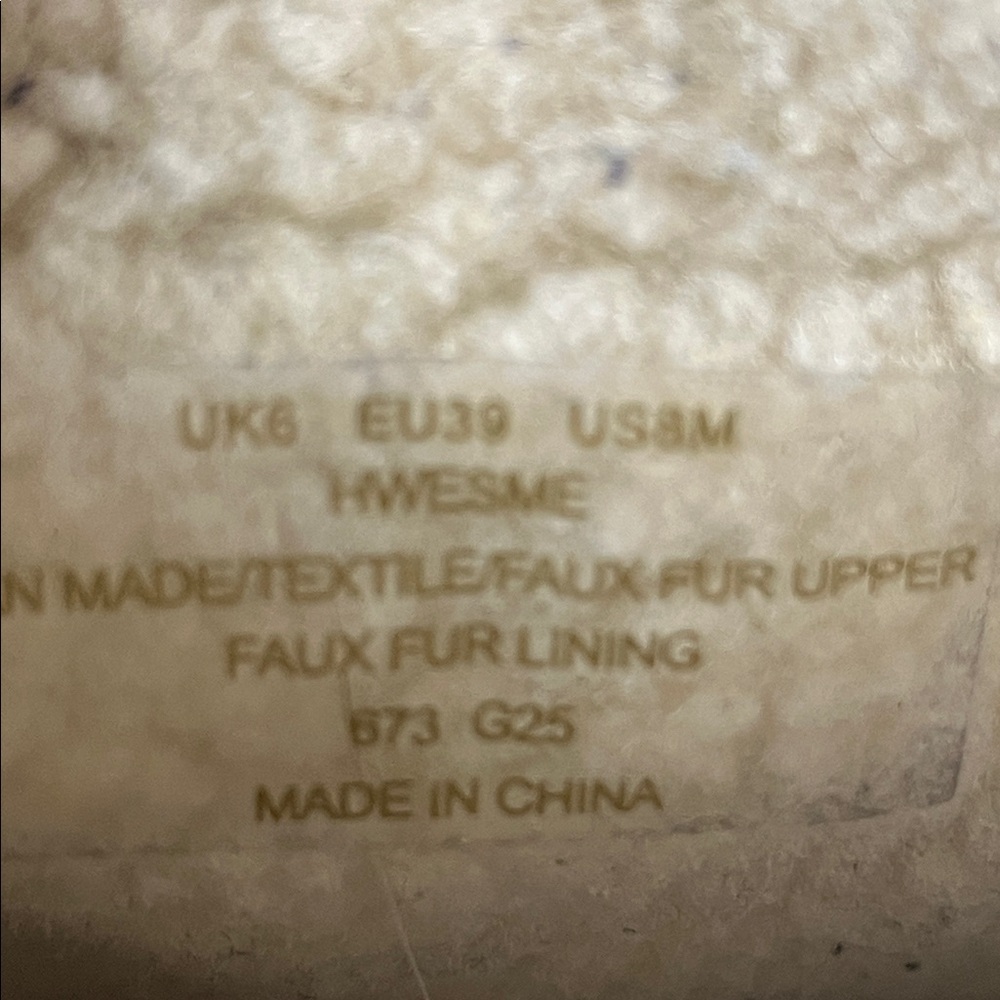 Like New! Hunter Esme Lug Sole Waterproof Boots - Picture 7 of 8